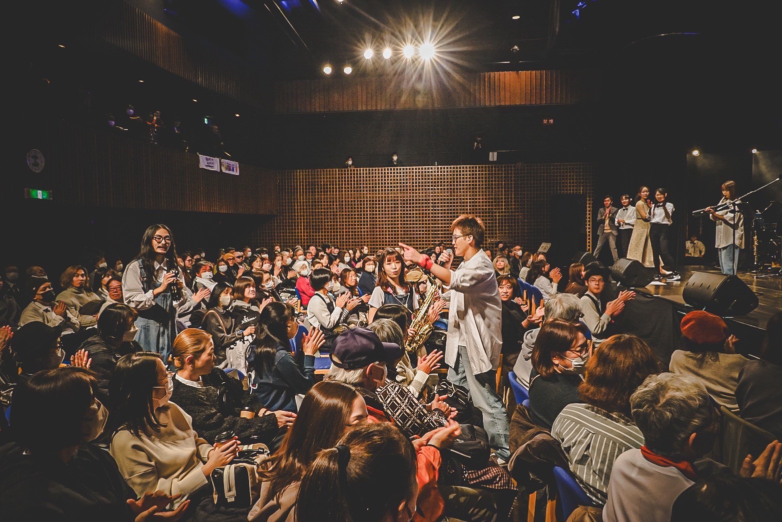 会場での観客との交流